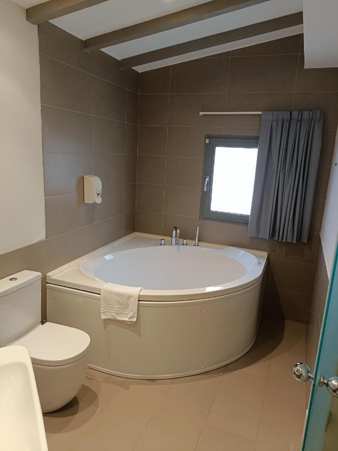 Ardigales 11 Hotel Castro Urdiales Buitenkant foto